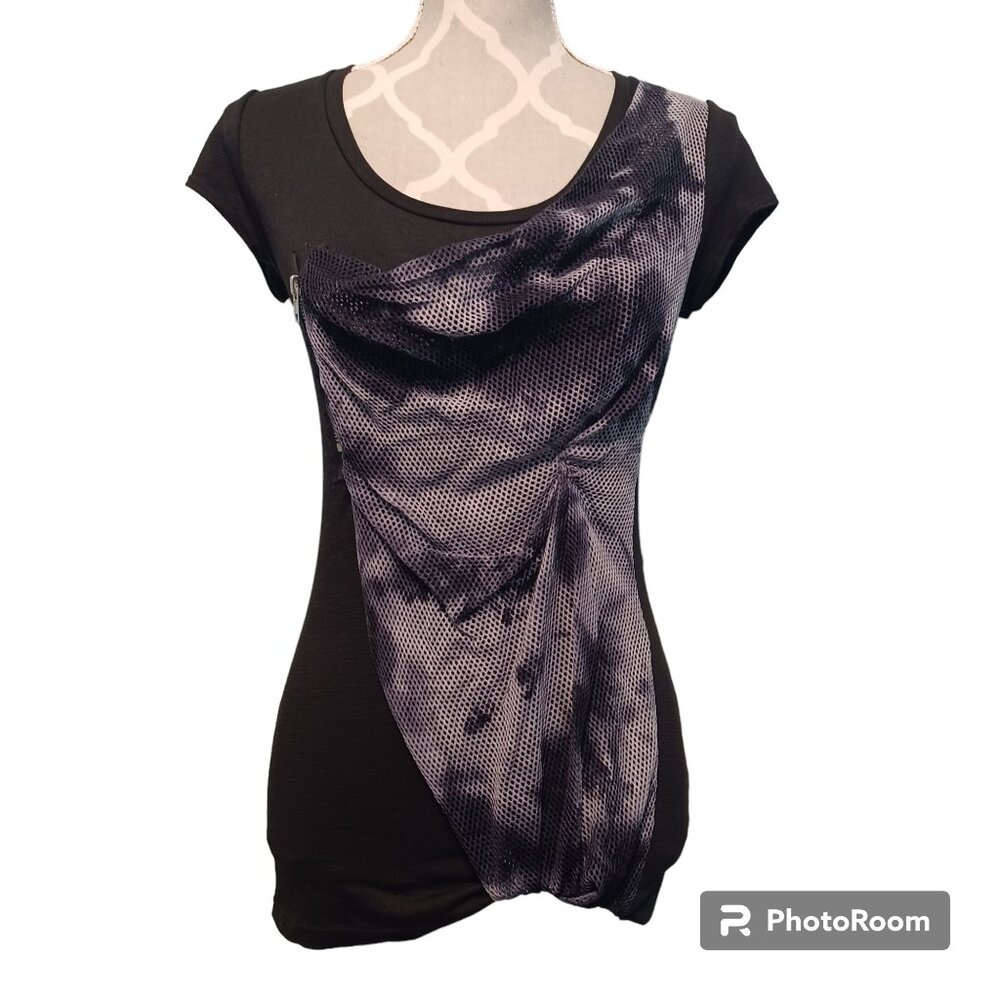 Robin K. Black/Grey Top with zipper 5958